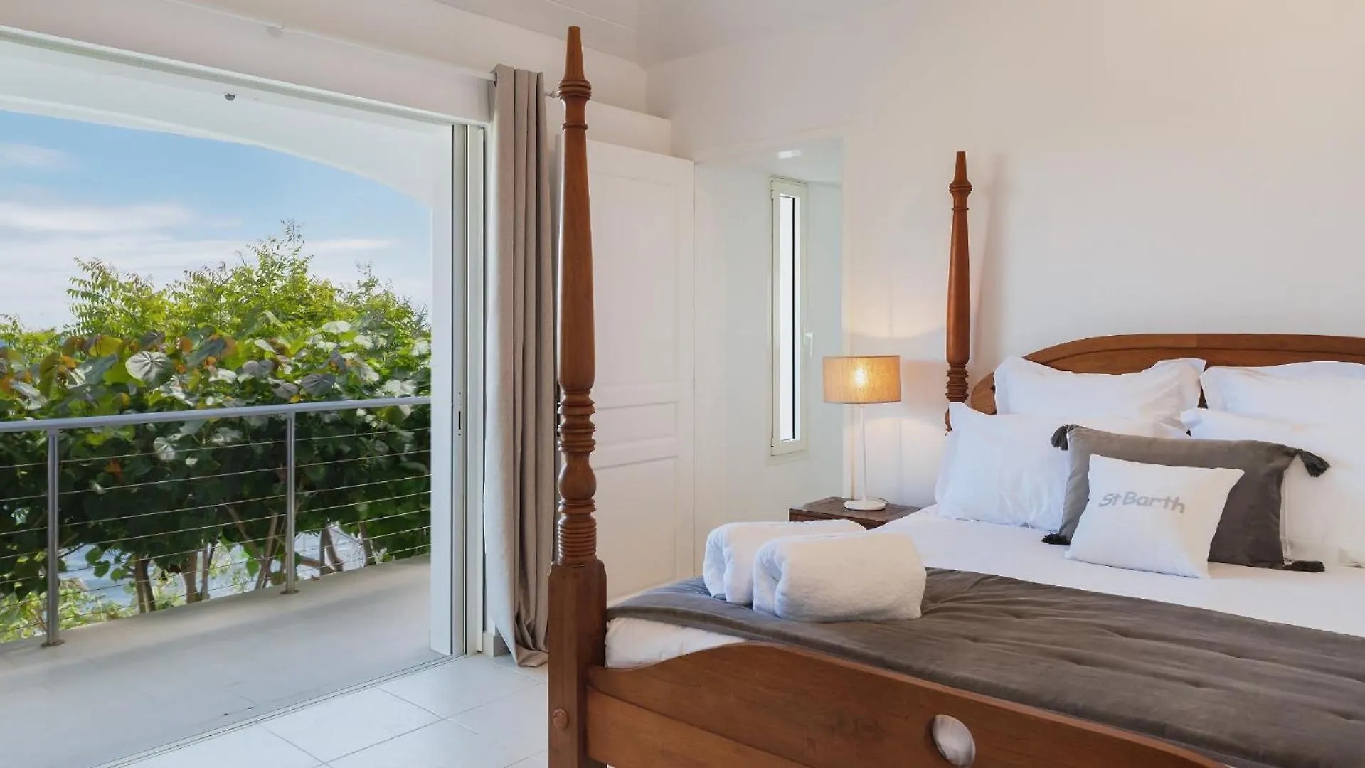 Villa Located In A Secluded Residential Area Gustavia